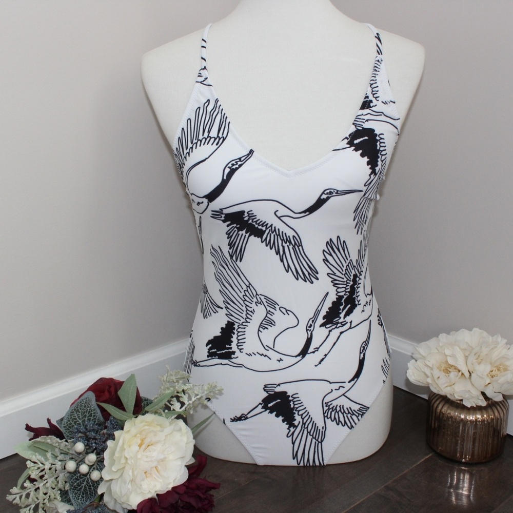 Crane Print Lace Up Back Swimsuit - Picture 7 of 7